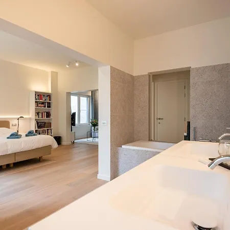 לינה וארוחת בוקר Gepetto's - Beautiful In The Historic Centre Of - 4*