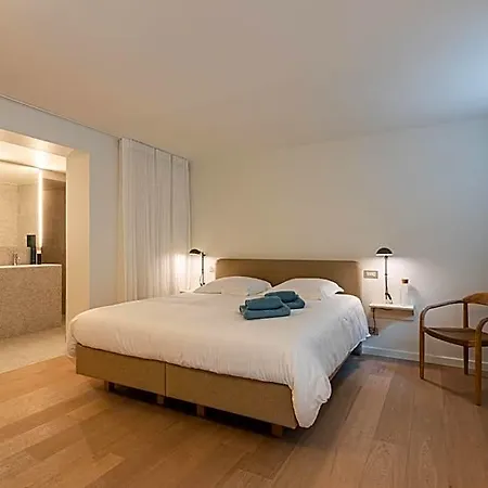 לינה וארוחת בוקר Gepetto's - Beautiful In The Historic Centre Of -