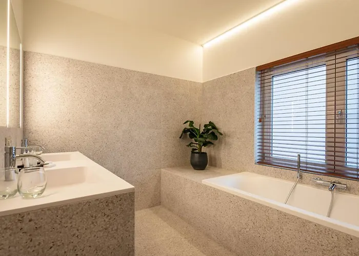 Gepetto's - Beautiful In The Historic Centre Of - Bed & Breakfast 4*